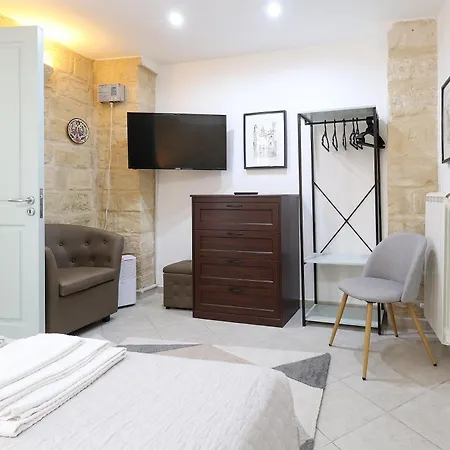 Goodstay La 10 Λέτσε