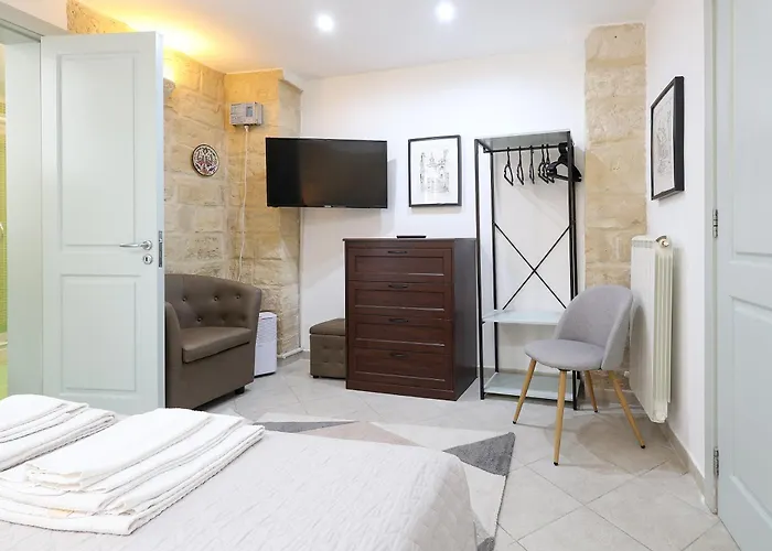Goodstay La 10 לצ'ה